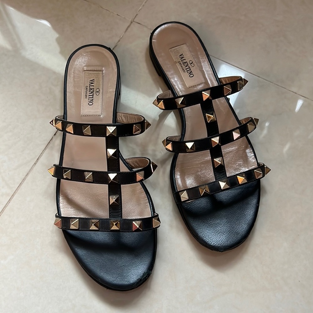 Valentino sandals in black